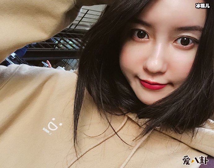 网红张大奕被总裁夫人警告, 小号被扒是小3!