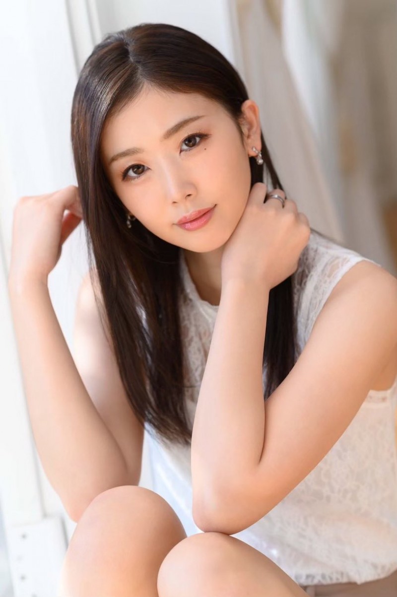 最新推荐!盛世美颜长直发女优《小松杏》精选作品介绍……