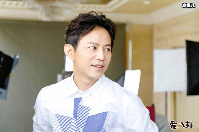 何炅结婚了吗? 不老男神究竟多少岁了