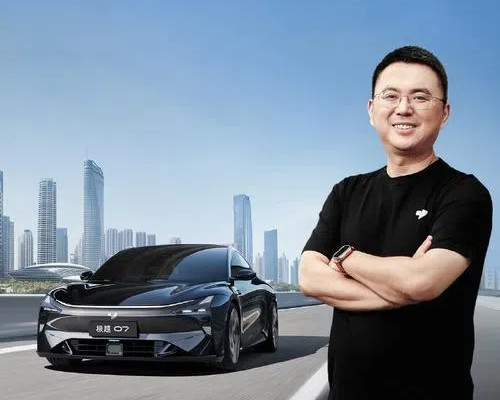 夏一平 极越汽车CEO自称下赛道比雷军多得多:他是为了立人设