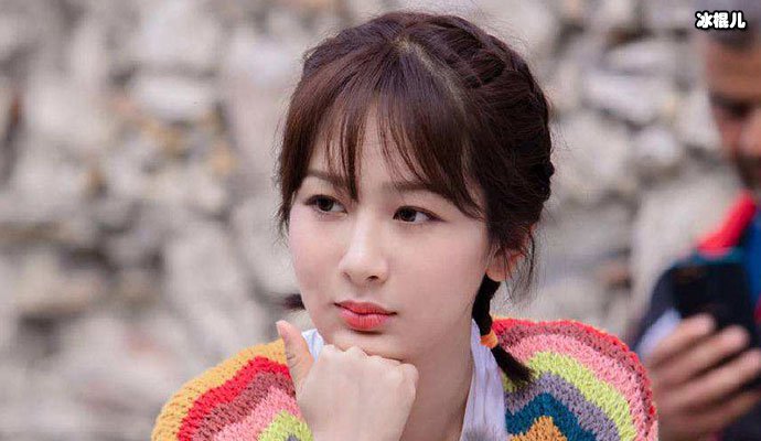 杨紫在中餐厅真实体重曝光!网友说嘴型就猜出来了