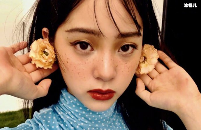 欧阳娜娜挑战斑妆受一众好评!还有哪些明星挑战过?