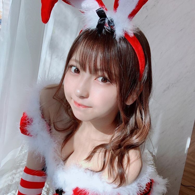 21 岁美少女十味脸蛋超甜萌! 牛年曝光新写真粉嫩造型让人恋爱