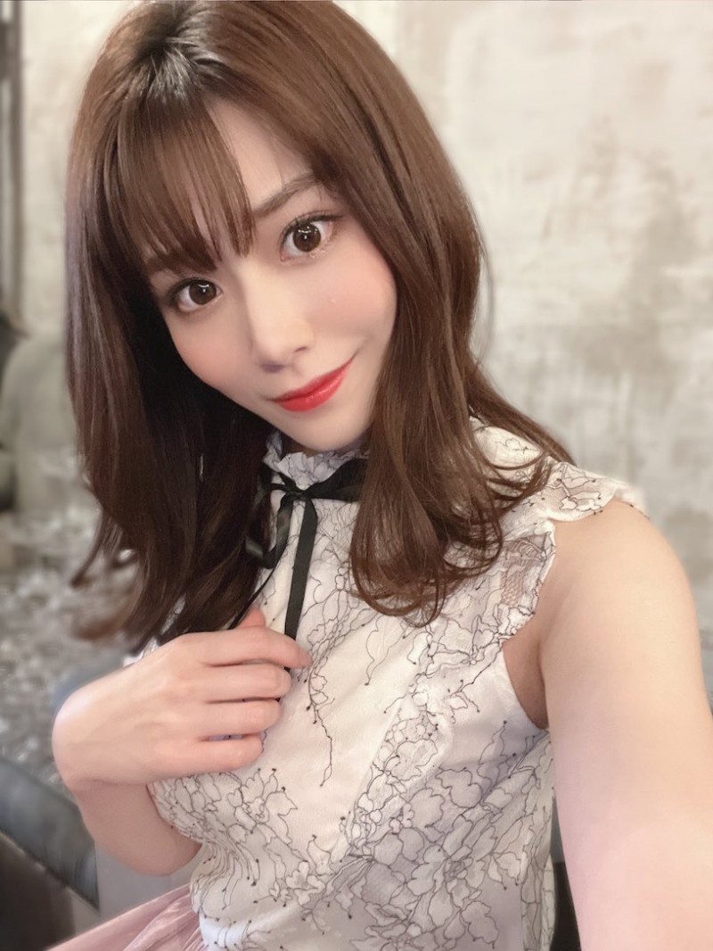 FANZA上半年女优排行!「河北彩花」夺第一,「三上悠亚」跌出前十!
