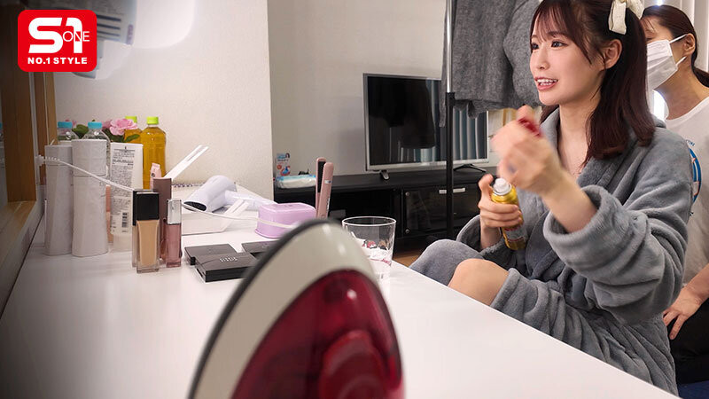 (SONE-904) 走到哪都被人欺负!奈奈美穗 (Nana Miho):没办法,没办法......