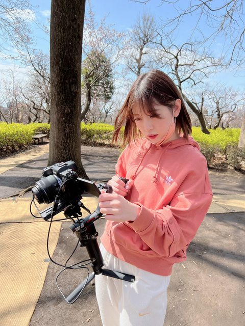 这导演比女优还专业?あおいれな(葵玲奈)引退成为真·全裸监督