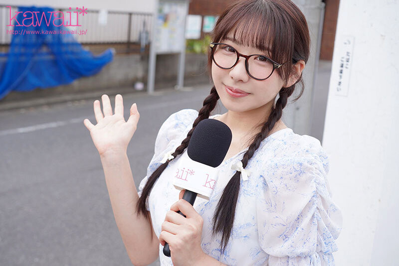 水川夏希(CAWD-923)不拿麦克风拿鸡鸡!为了当主播禁欲三年半的她决定拍A片!