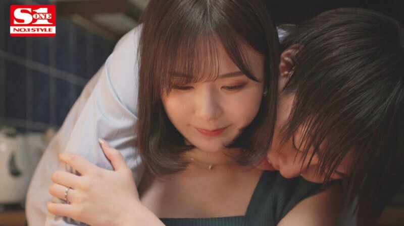miru作品SSIS-740发布!欲求不满嫩妻爱着丈夫却淫荡搞上前男友!