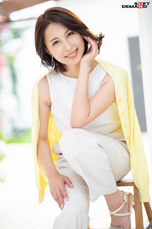 STARS-404,佐田茉莉子(Sada-Mariko)最新作品2021/07/22发布！