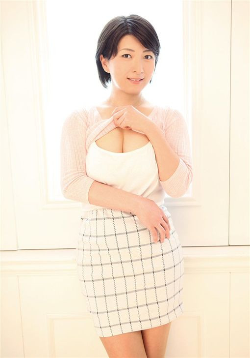 最新推荐!狂派暗黑女神「鲇原五木」精选作品介绍……
