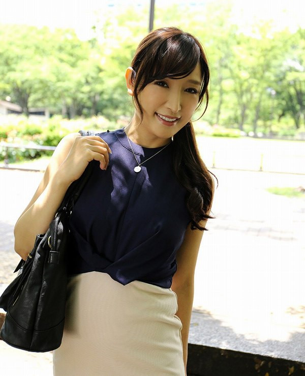 最新推荐!AV实境秀被挑逗硬上的人妻「松井优子」精选作品介绍……