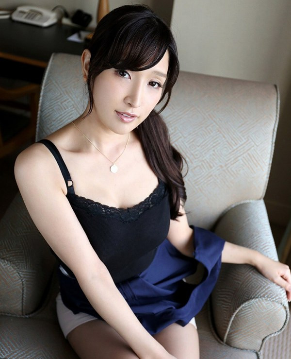 最新推荐!AV实境秀被挑逗硬上的人妻「松井优子」精选作品介绍……
