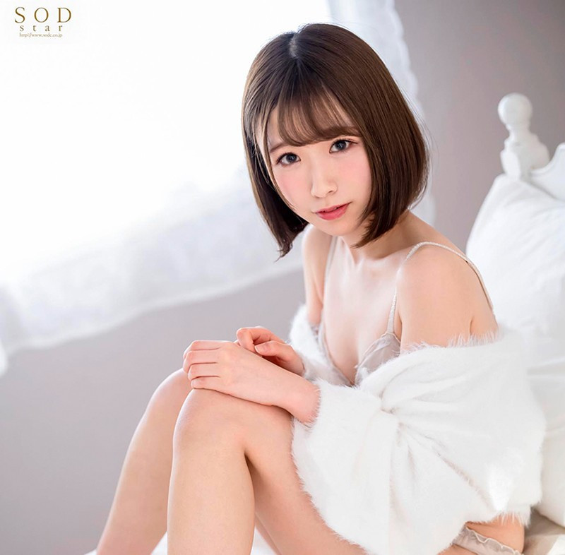 那位想把男优打得东倒西歪的护士「葉月なぎさ(叶月渚)」竟是2021年出道的她？
