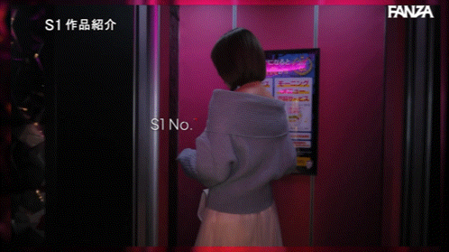 (SNOS-233)手牵手开房间!河北彩伽疯狂料理M男!