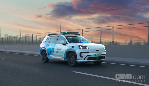 小马智行CEO：Robotaxi事故率低于人类驾驶员近十倍